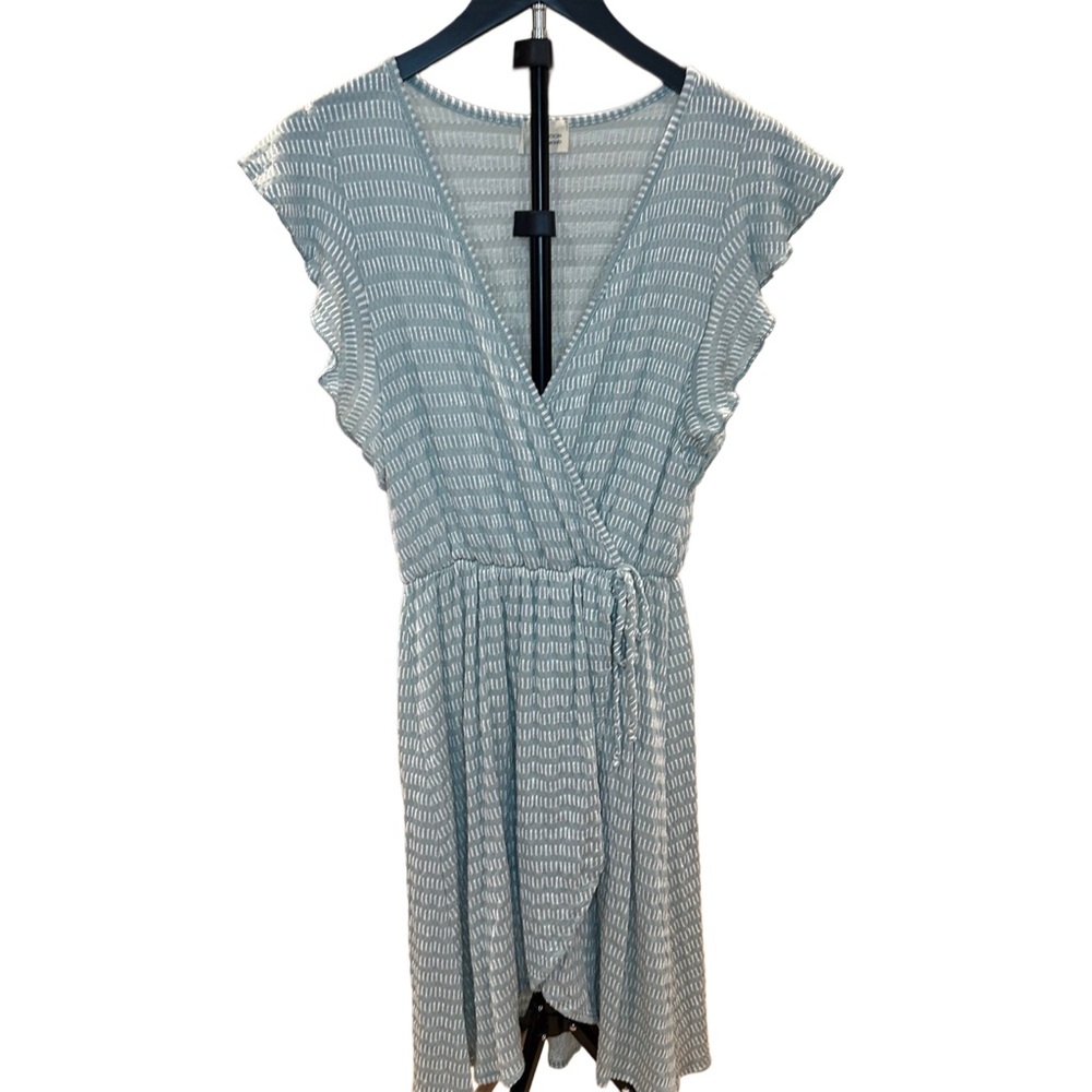 Caution To The Wind Faux Wrap Midi Dress. Size: Medium Women’s